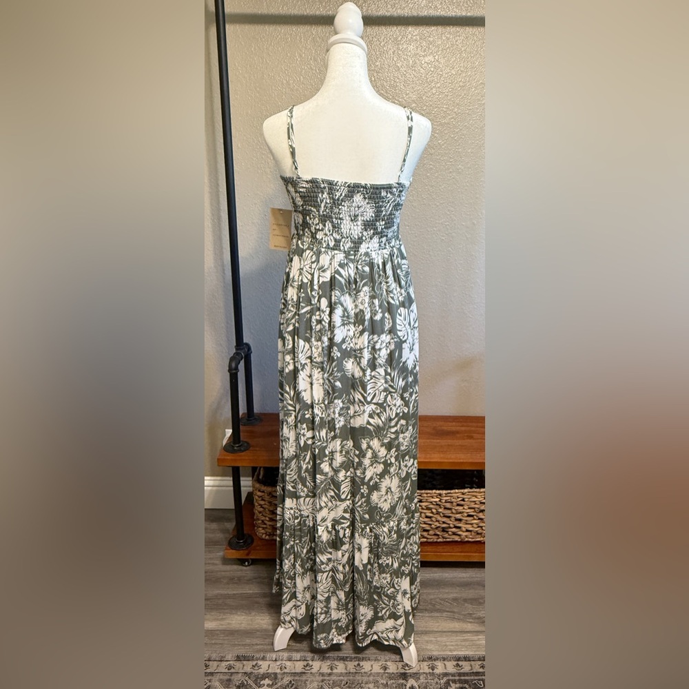 Eden & Olivia Tropical Floral Maxi Dress Sage and White Women’s Size Large - Picture 3 of 7